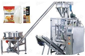 包裝機可以在很多行業(yè)的生產(chǎn)當中得到適用