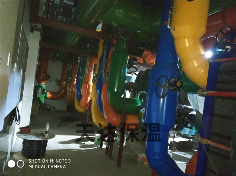 ��ɫ�XƤ����